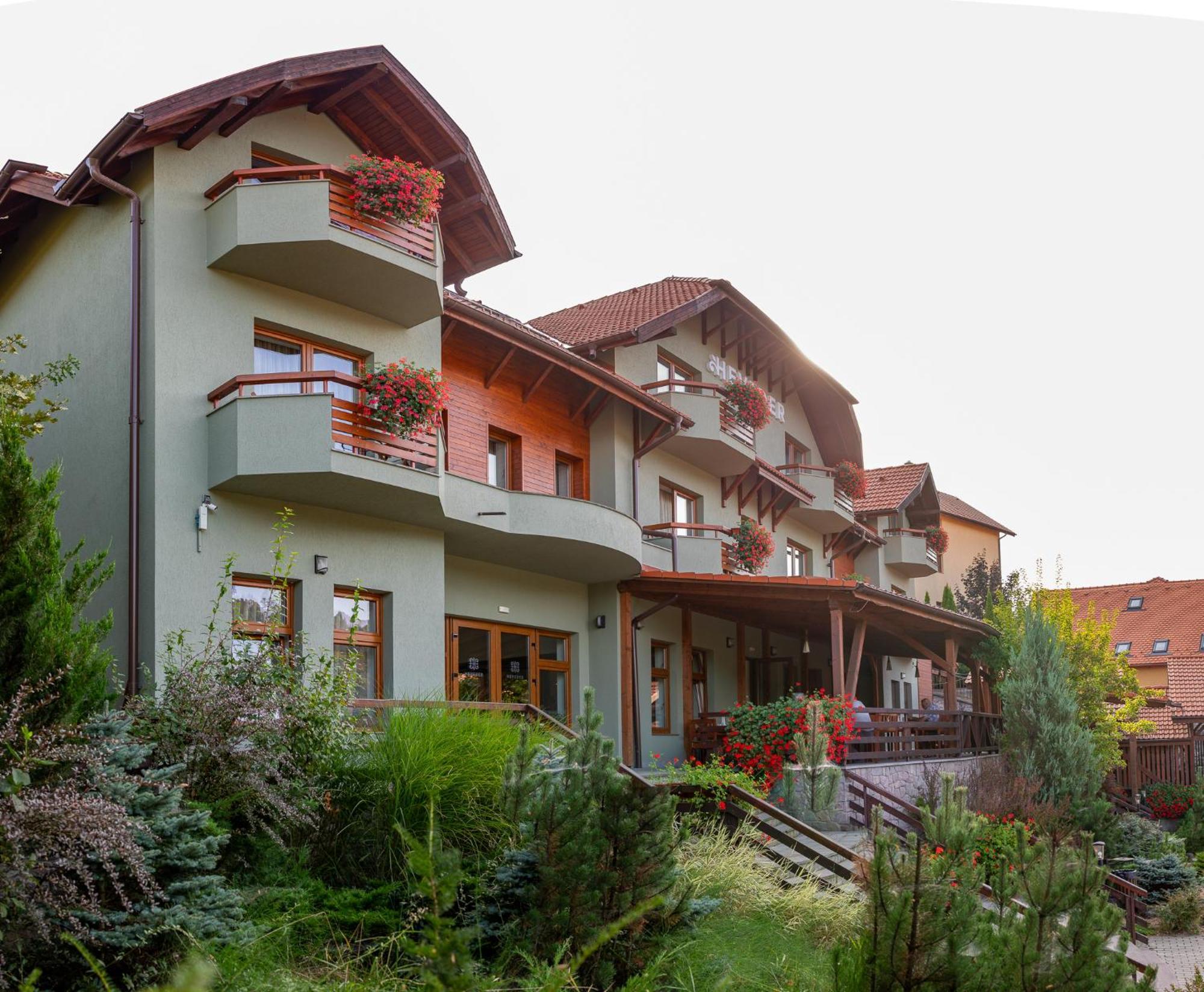 Pensiunea Heveder Praid Exterior foto